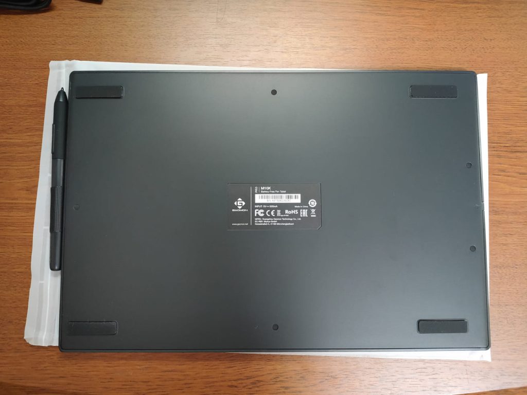 M10K PRO本体 裏面